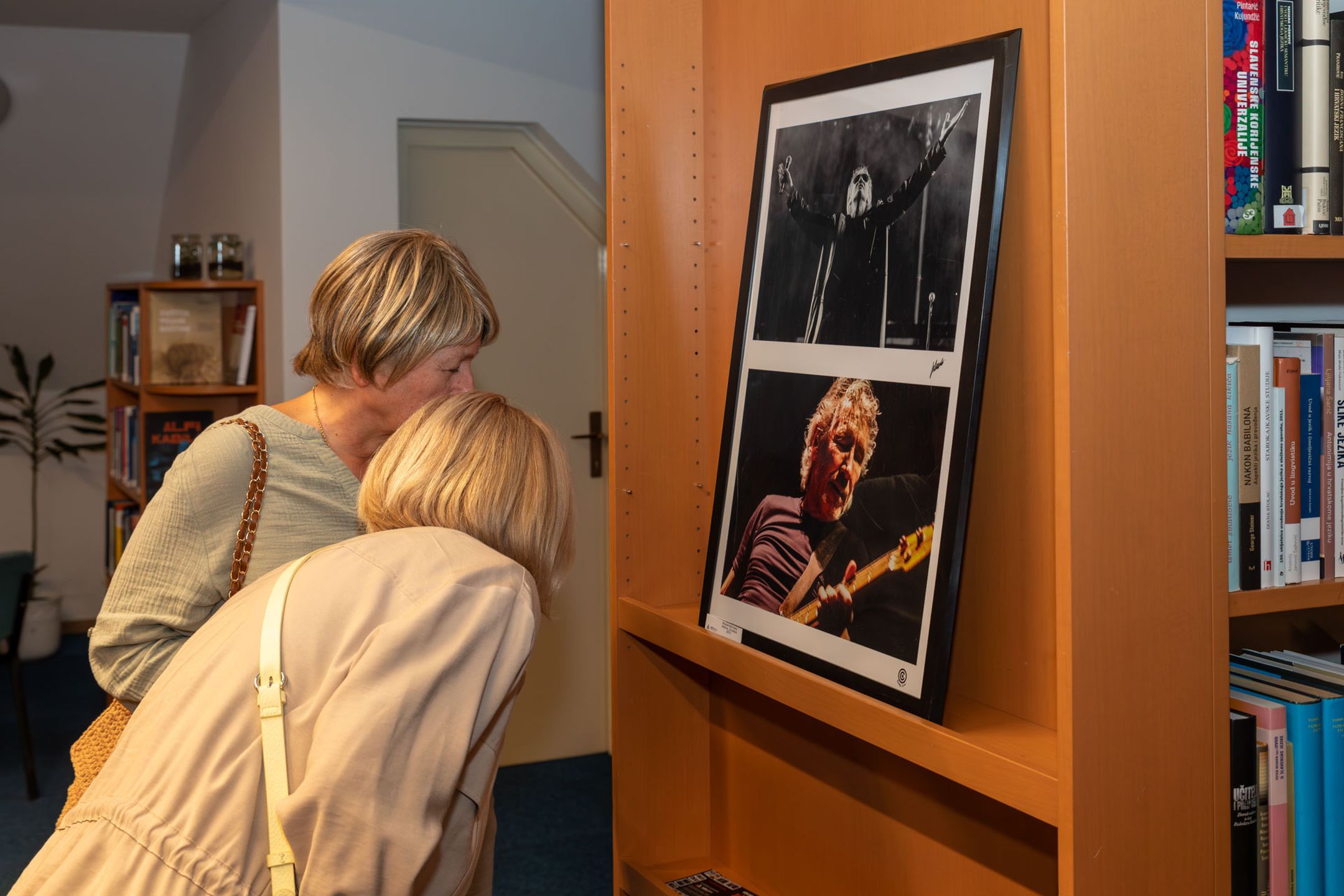 Cijenjena izložba fotografija „Objektivom u rock’n’roll #2“ stiže u Split